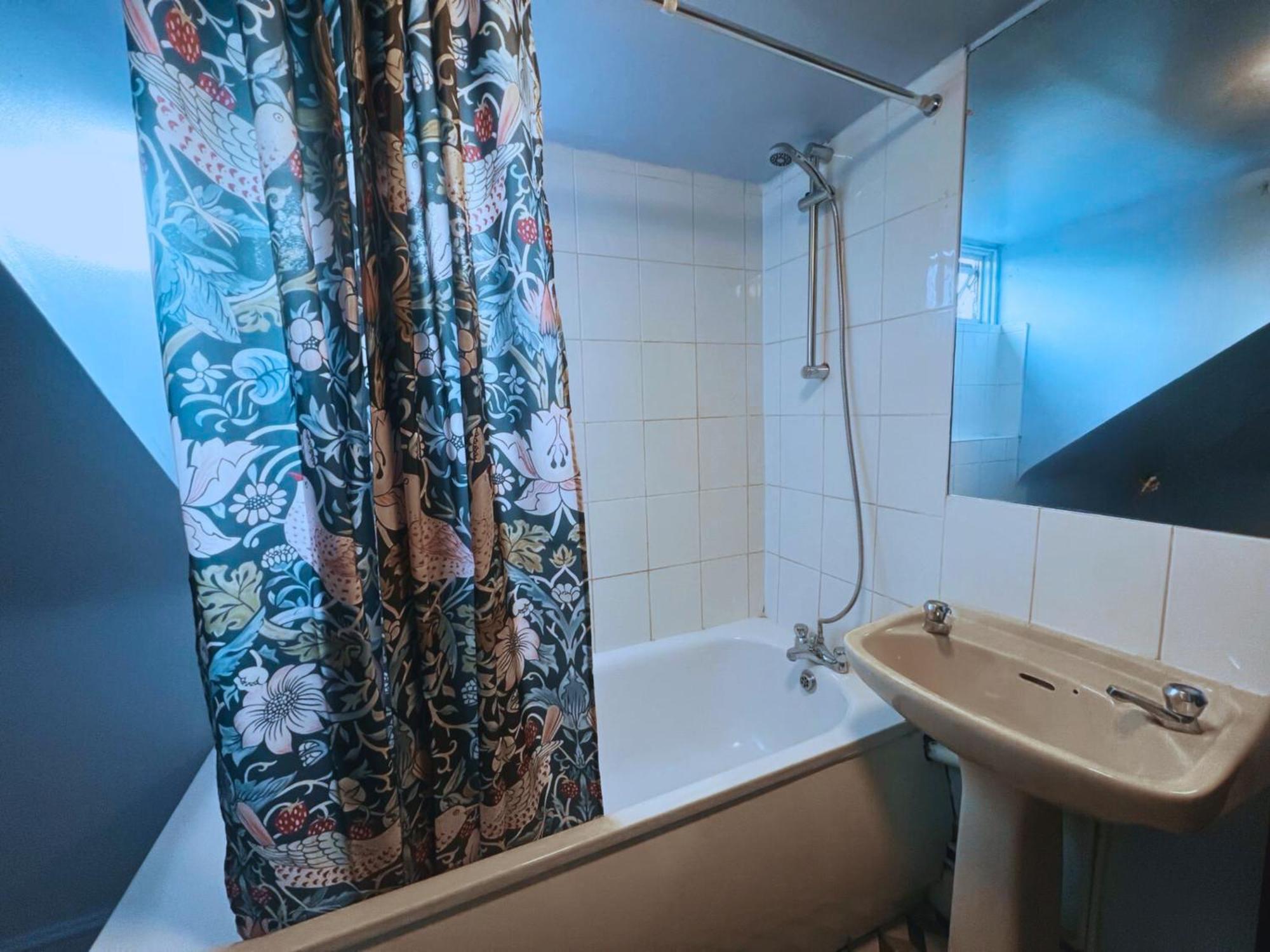 Helen'S Hotel Near Wembley London Ngoại thất bức ảnh