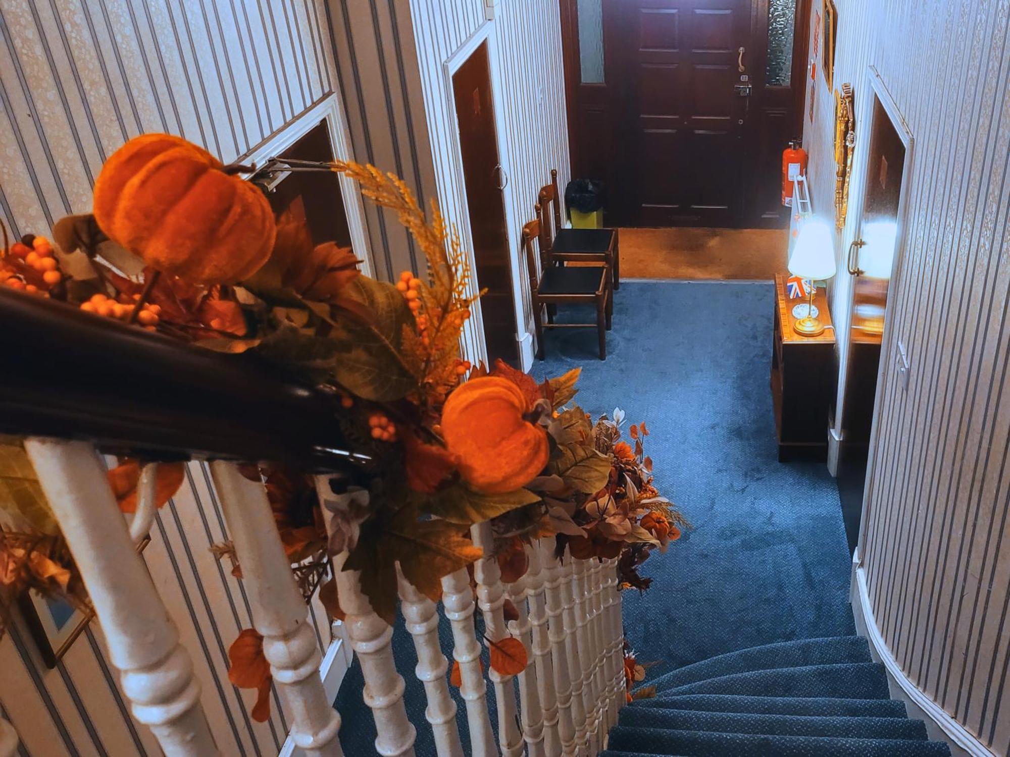 Helen'S Hotel Near Wembley London Ngoại thất bức ảnh