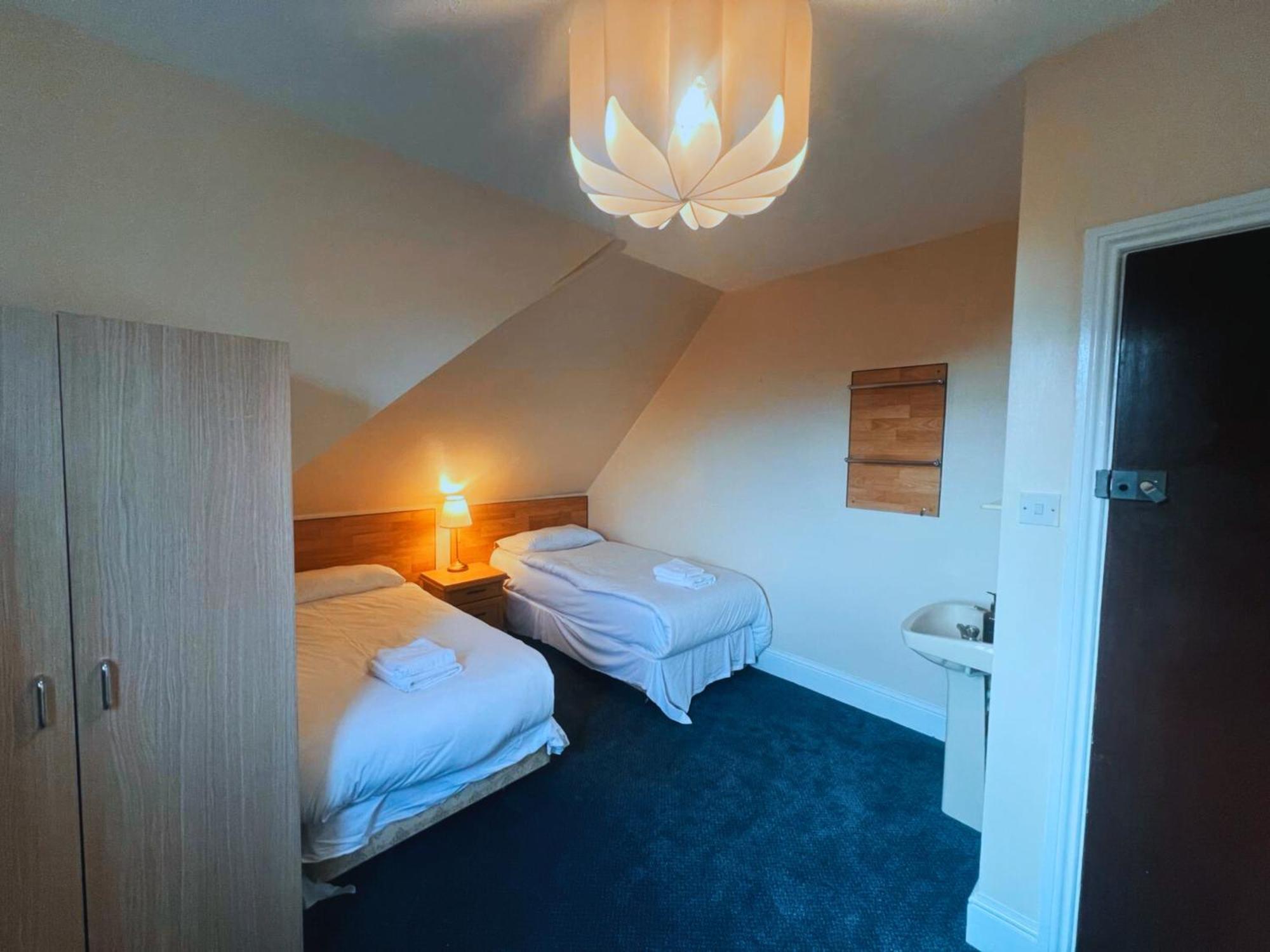 Helen'S Hotel Near Wembley London Ngoại thất bức ảnh
