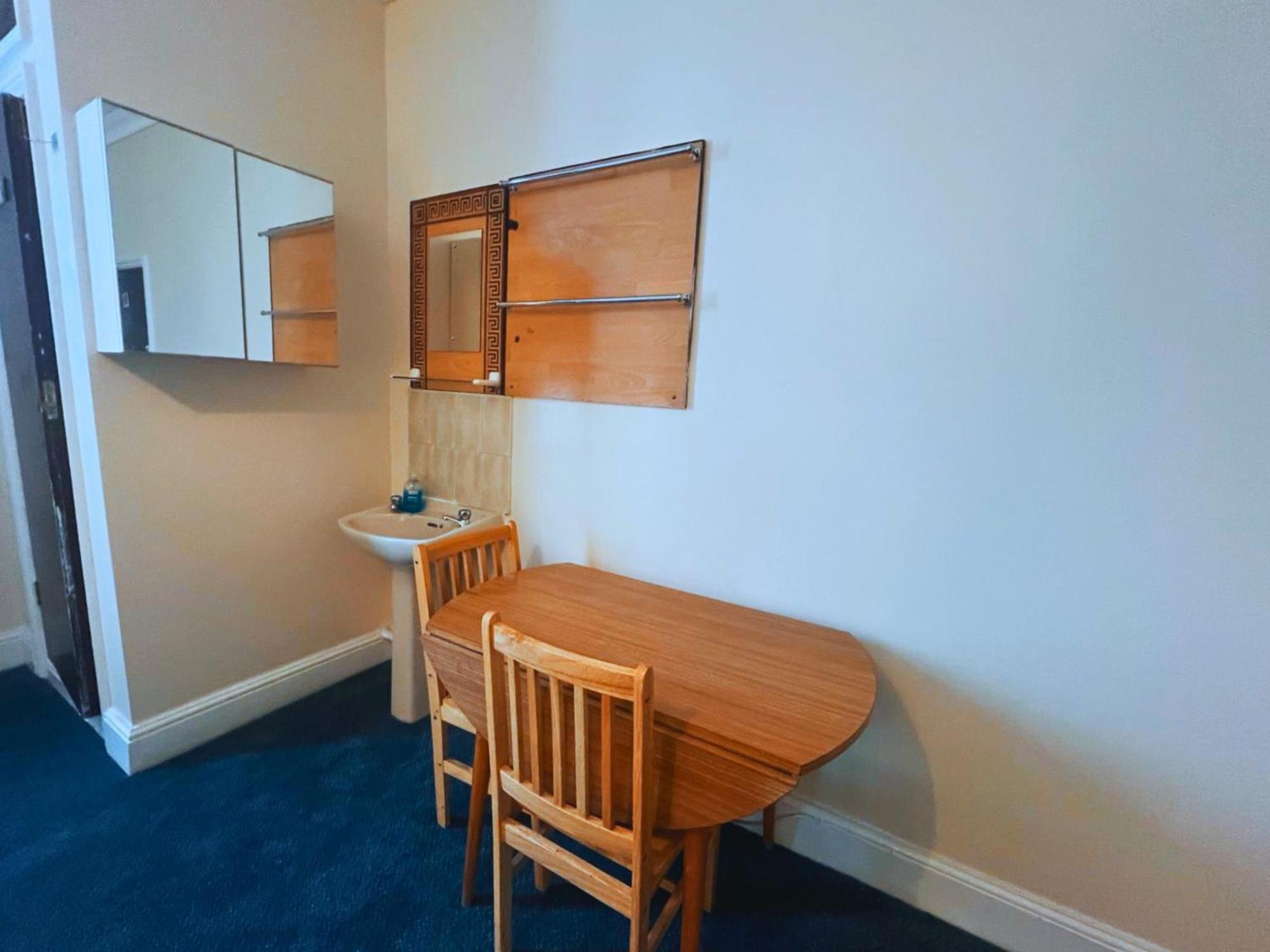 Helen'S Hotel Near Wembley London Ngoại thất bức ảnh