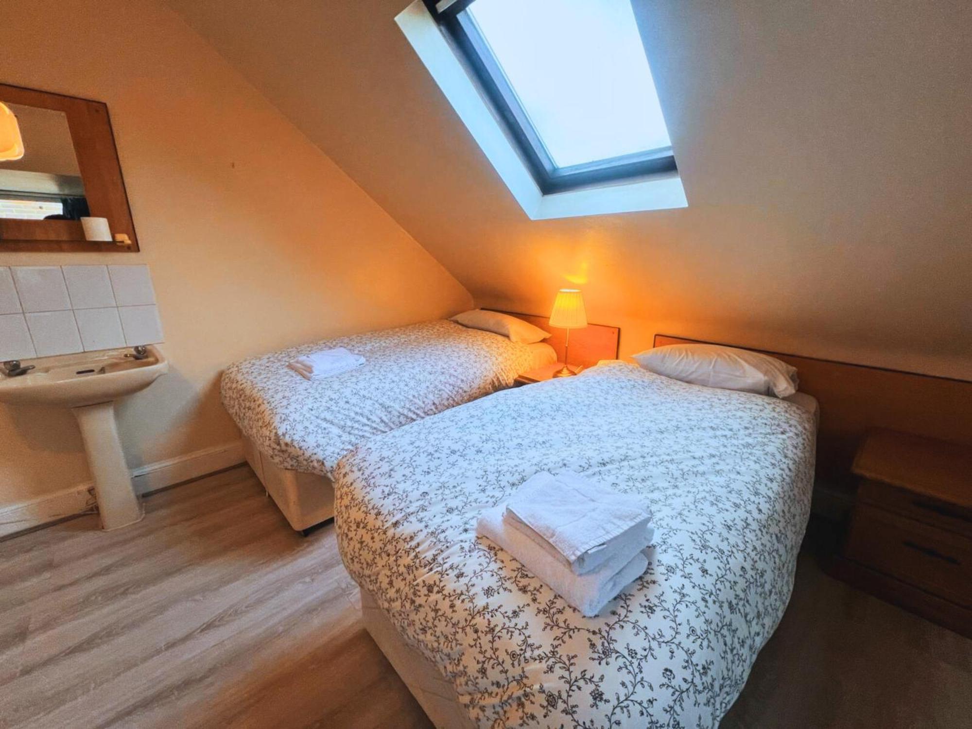 Helen'S Hotel Near Wembley London Ngoại thất bức ảnh